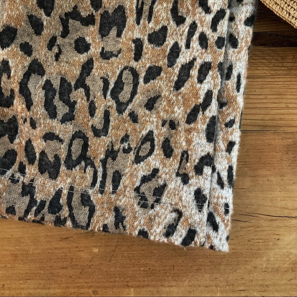 Leopard Pencil SKIRT ⭐️NWOT Stretch, Soft, Pull-On - Picture 5 of 9
